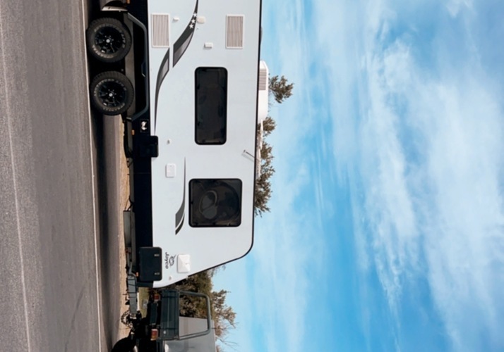 Image of a Caravan - Image 0