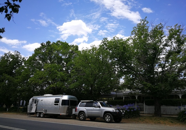 Image of a Caravan - Image 0