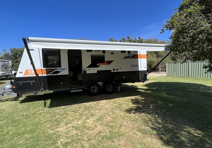 Image of a Caravan - Image 0