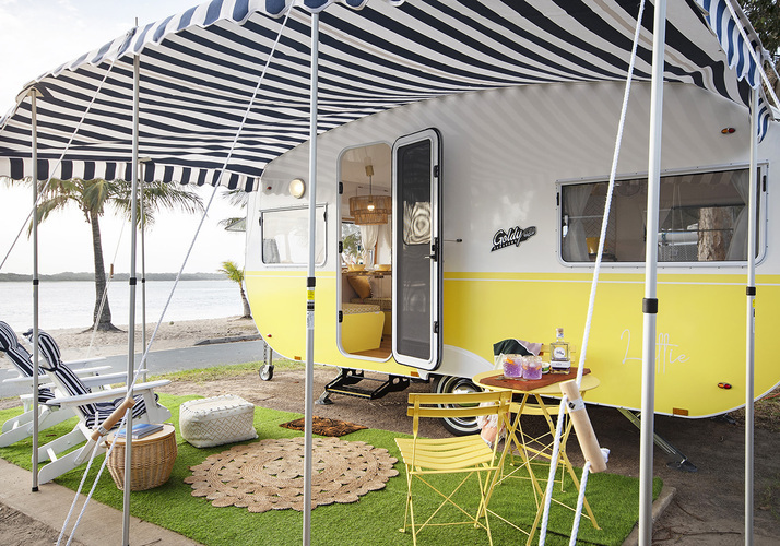 Image of a Caravan - Image 0